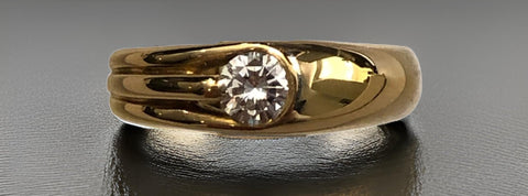 Ring 18Kt Gelbg. & Diamanten